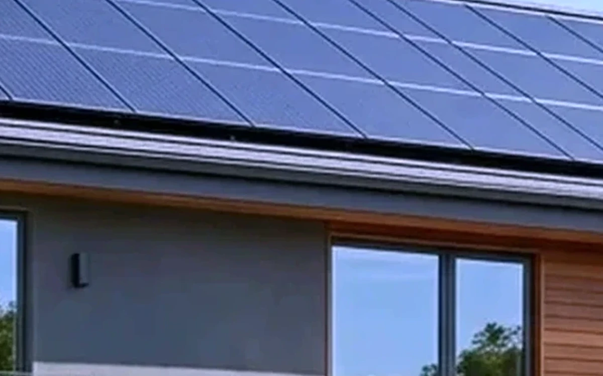 Solarcarport: Kosten, Erträge und Baugenehmigungen 2026